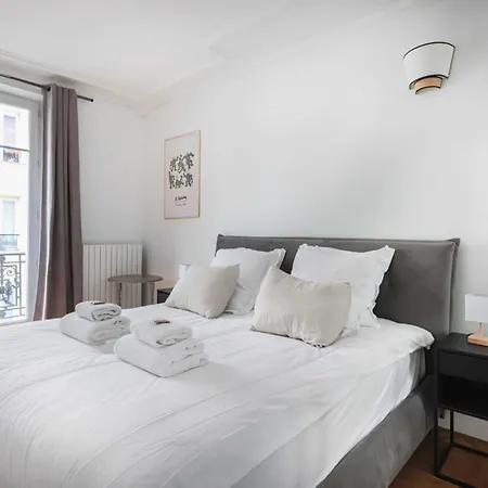 Apartment Parisian Elegance At Republique - Close Marais Paris